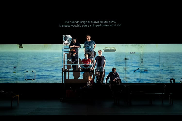 Non esiste a place of safety per chi abita il naufragio, spettatori inclusi